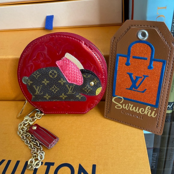 Louis Vuitton Animania Lapin Round Coin Purse Pomme D'Amour - Picture 2 of 12